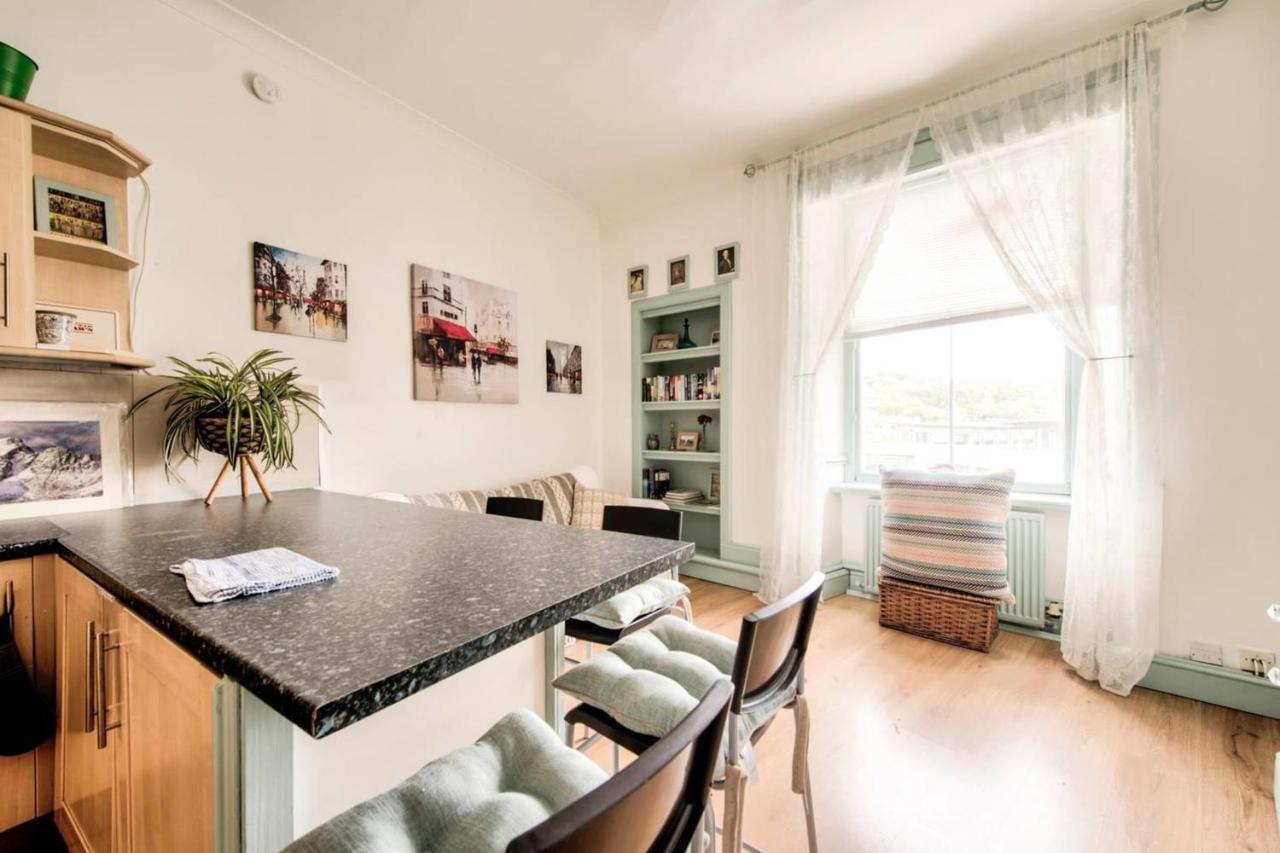 Guestready - Cosy Home 5 Minutes From Waverley! 에든버러 외부 사진