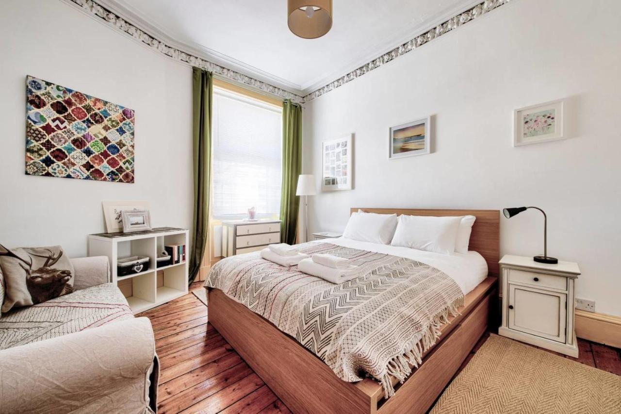 Guestready - Cosy Home 5 Minutes From Waverley! 에든버러 외부 사진